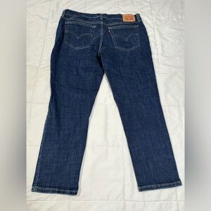 Levi's Women's Dark Wash Distressed Boyfriend Jeans Size 31, 25" Inseam Mid rise